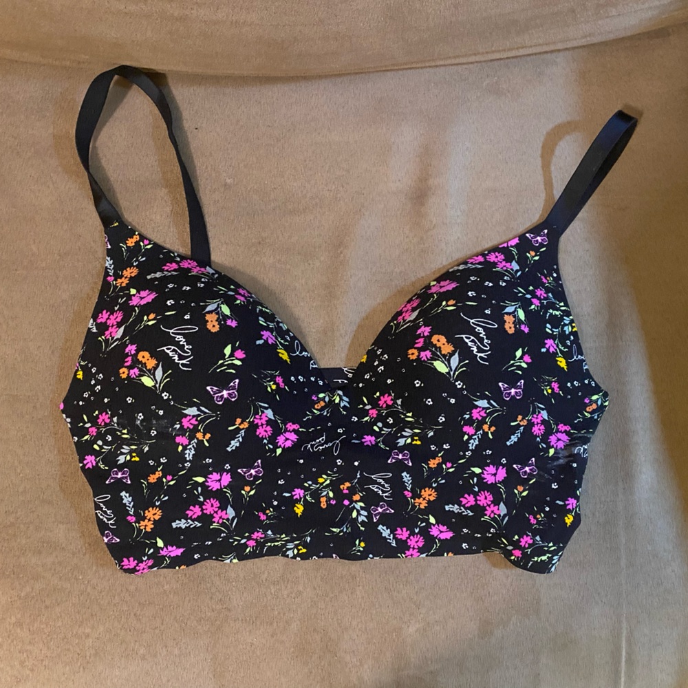 PINK Victorias Secret Large Wireless push-up bra